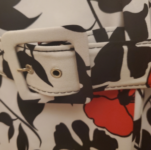 Women Red Floral Dress - Picture 15 of 15